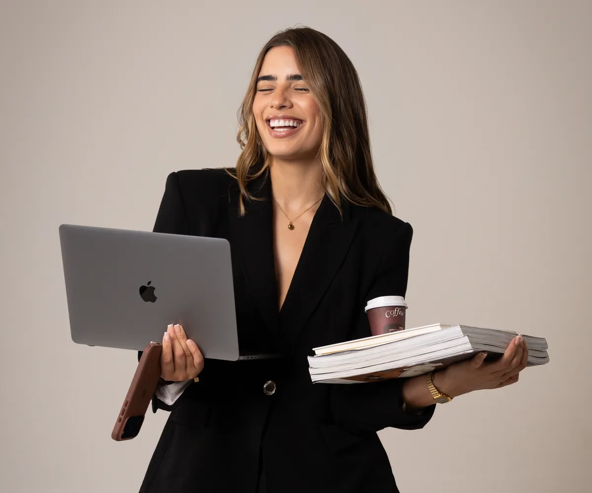 Des - Social Media Manager